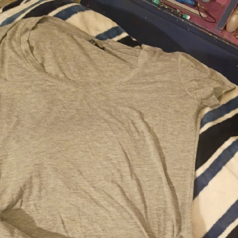 Rue21 Gray T Shirt Top